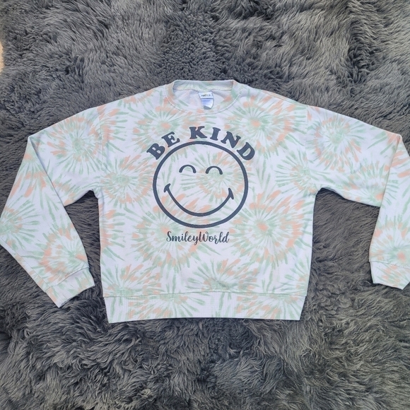SmileyWorld Tops - WOMEN'S Smileyworld Be Kind Graphic Sweatshirt sized XS